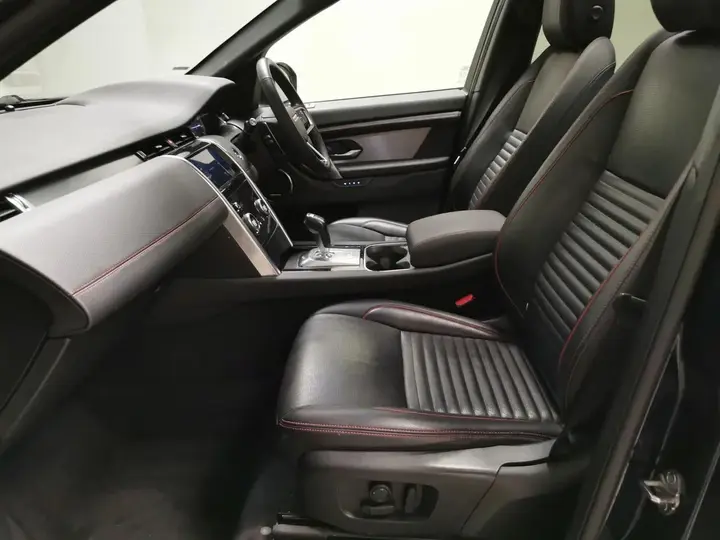 Land Rover Discovery Sport 2022 photo 4