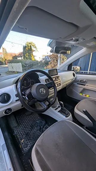 Volkswagen E-Up! 2015 photo 2