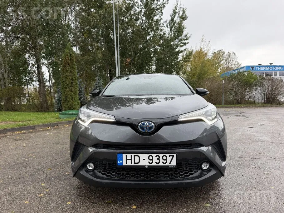 Toyota C-Hr 2018 photo 3