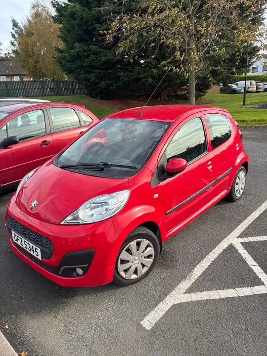Peugeot 107 2013 photo 2