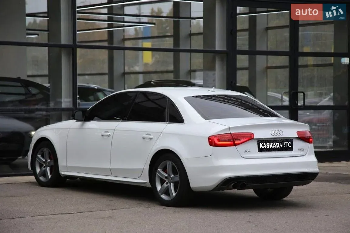 Audi A4 2015 photo 4