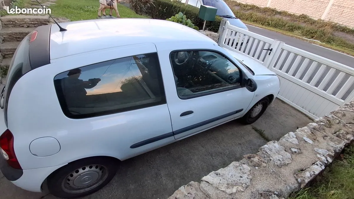Renault Clio 2003 photo 3