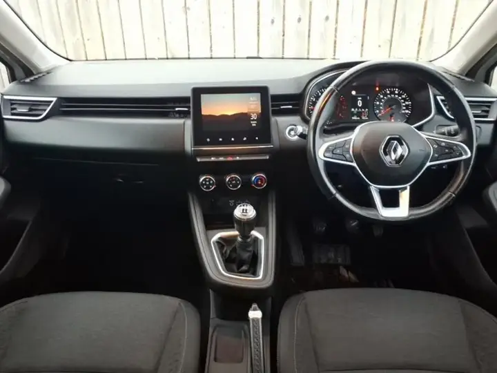 Renault Clio 2019 photo 2
