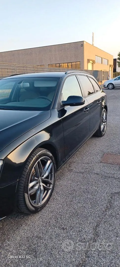 Audi A4 2012 photo 3