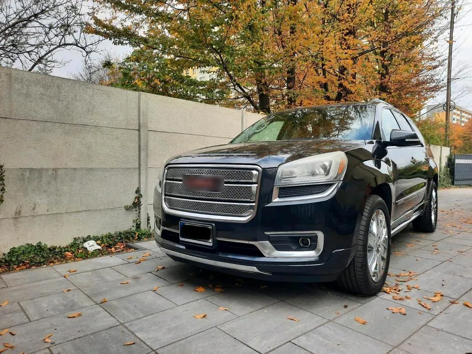 GMC Acadia