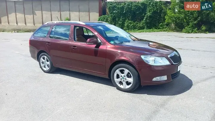 Skoda Octavia 2012 photo 4