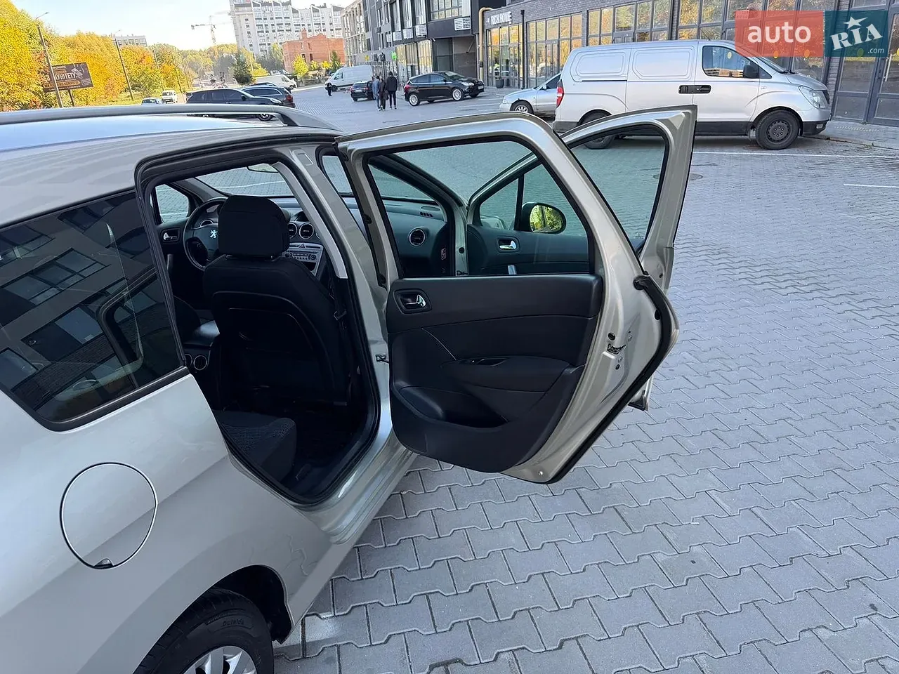 Peugeot 308 2008 photo 5