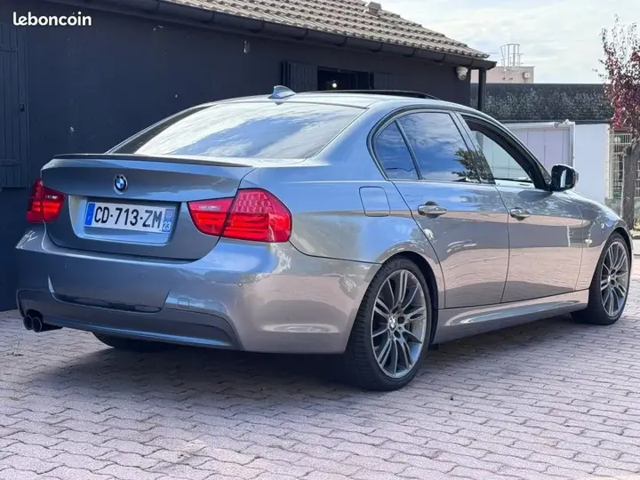 BMW Série 3 2011 photo 4