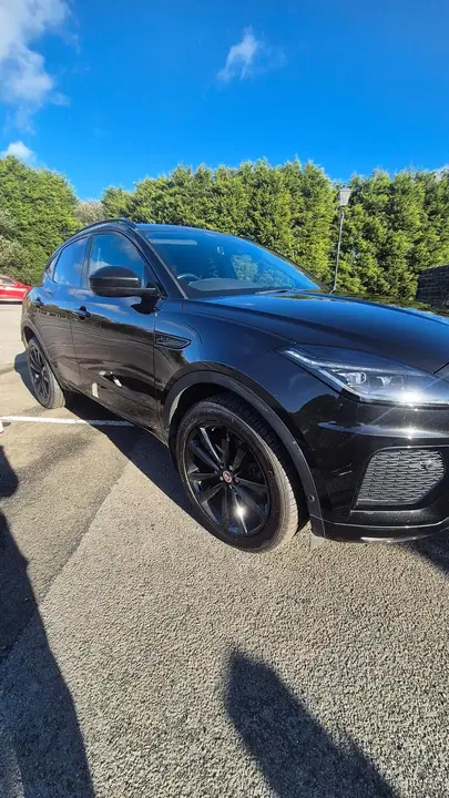 Jaguar E-Pace 2021 photo 2