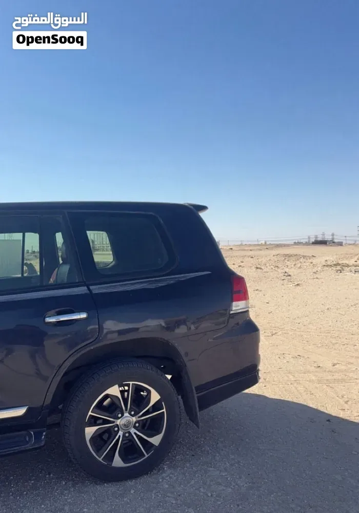 Toyota Land Cruiser 2008 photo 2