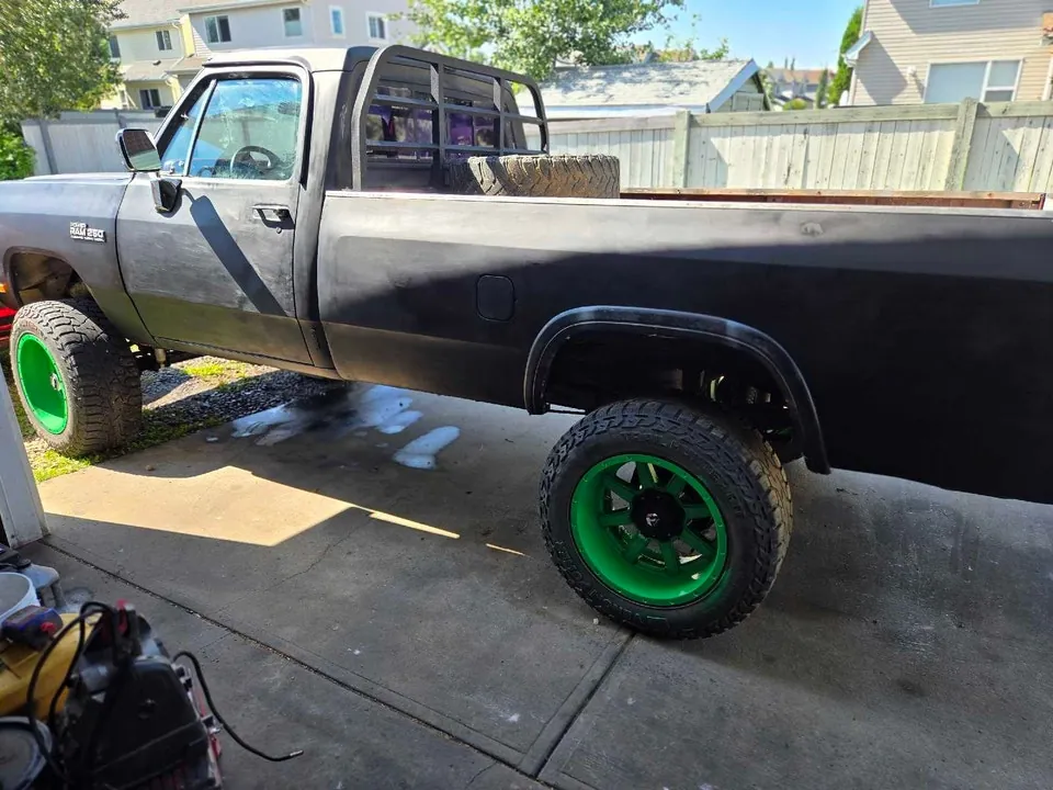 Dodge Ram 2500 1990 photo 2