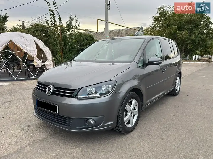 Volkswagen Touran 2014 photo 3