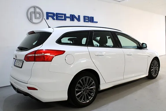 Ford Focus 2017 photo 2