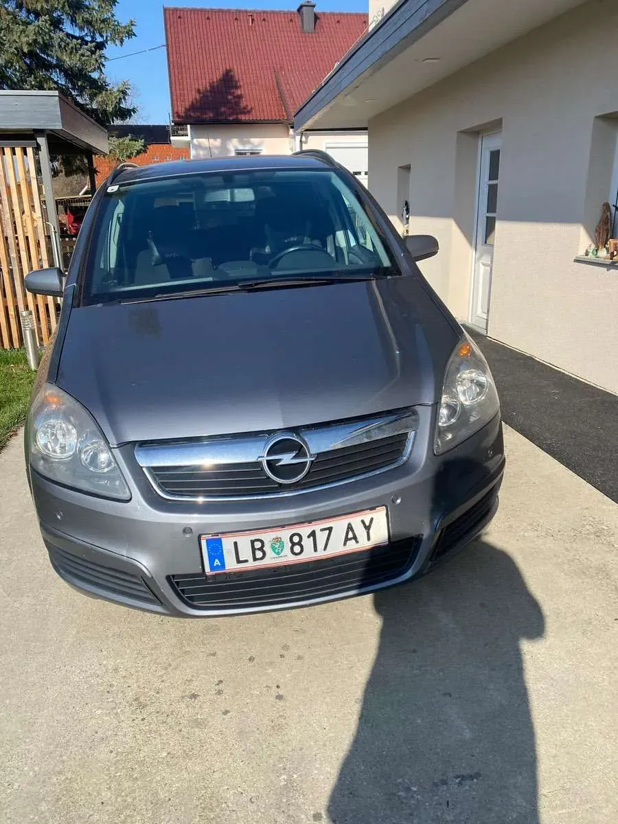 Opel Zafira 2006 photo 2