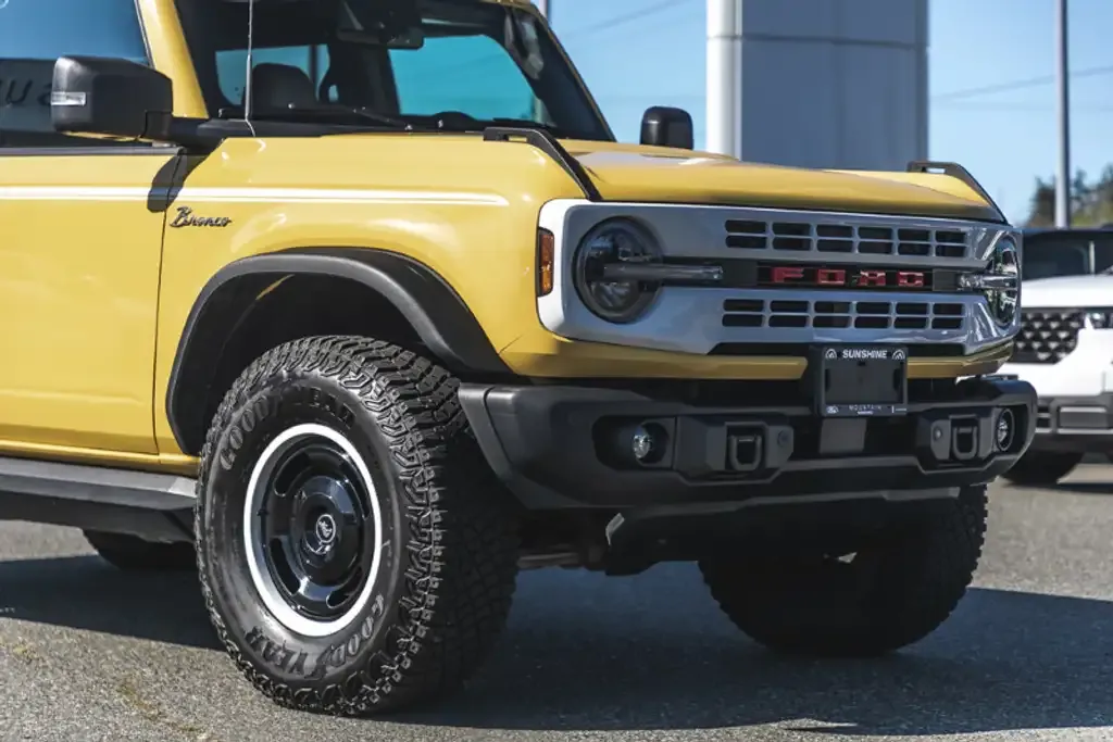 Ford Bronco 2023 photo 2