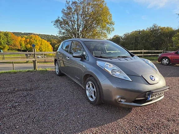 Nissan Leaf 2015 photo 2