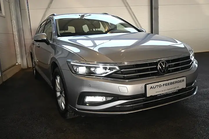 Volkswagen Passat 2024 photo 3