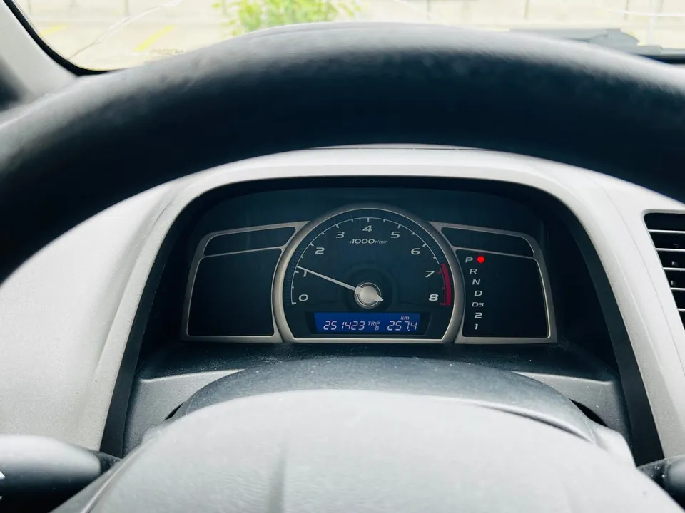 Honda Civic 2007 photo 2