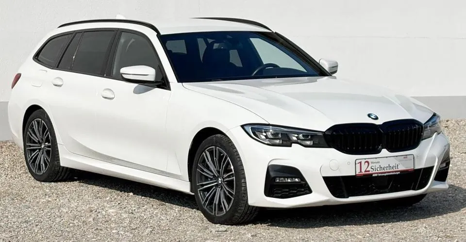 BMW 330E