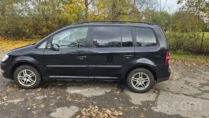 Volkswagen Touran 2007 photo 3