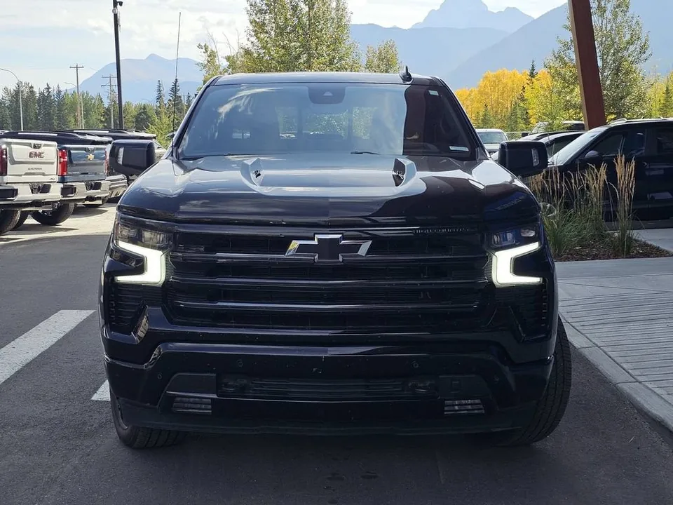 Chevrolet Silverado 1500 2025 photo 2