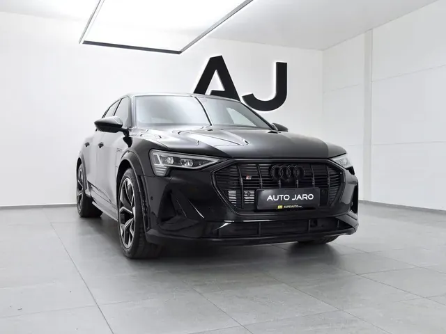 Audi E-Tron 2022 photo 2
