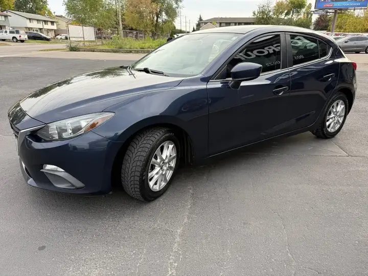 Mazda Mazda3 2015 photo 3