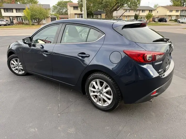 Mazda Mazda3 2015 photo 5