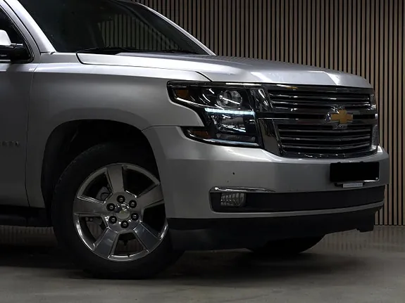 Chevrolet Suburban 2015 photo 3