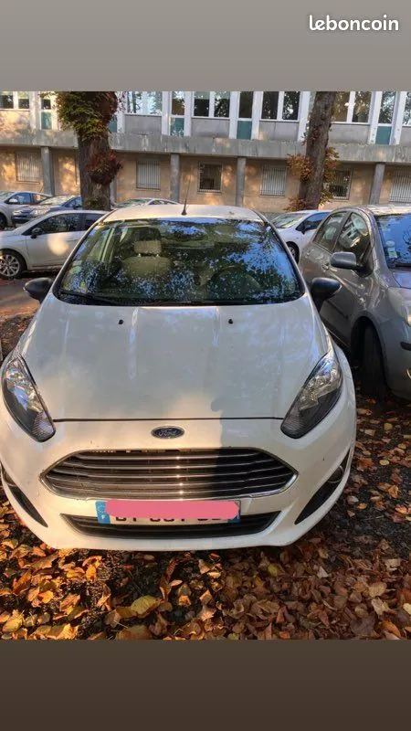 Ford Fiesta 2015 photo 3