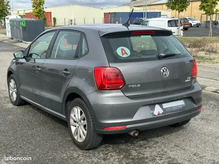 Volkswagen Polo 2015 photo 3