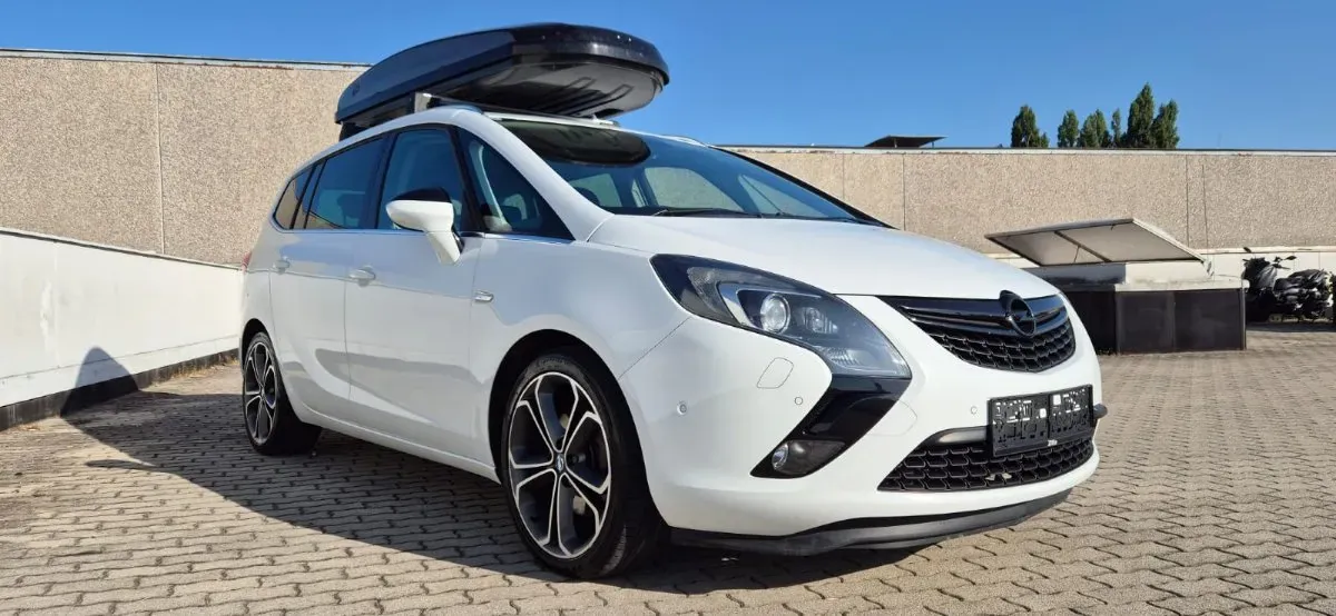 Opel Zafira Tourer 2013 photo 2
