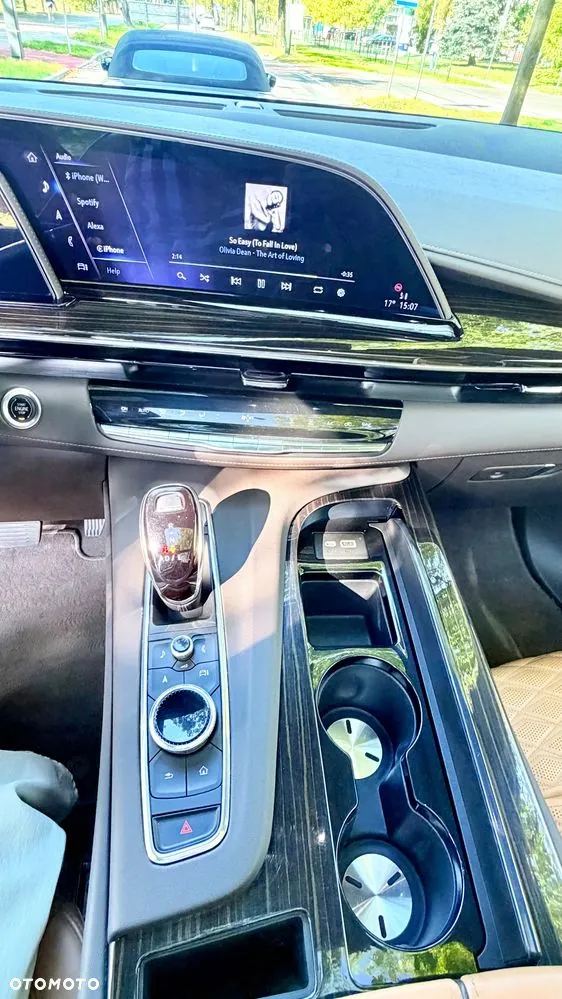 Cadillac Escalade 2022 photo 2