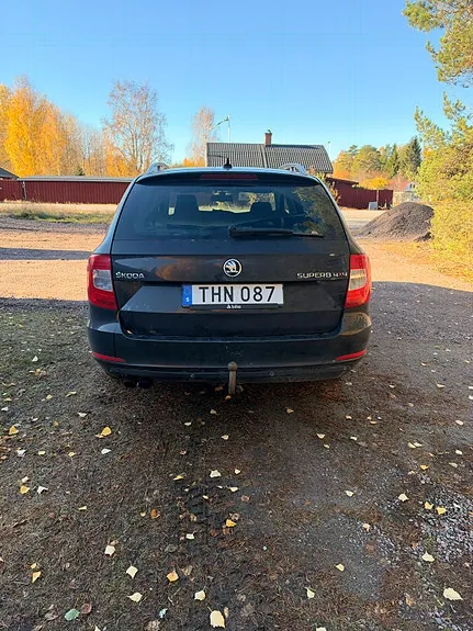 Skoda Superb 2014 photo 4