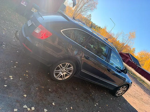 Skoda Superb 2014 photo 2