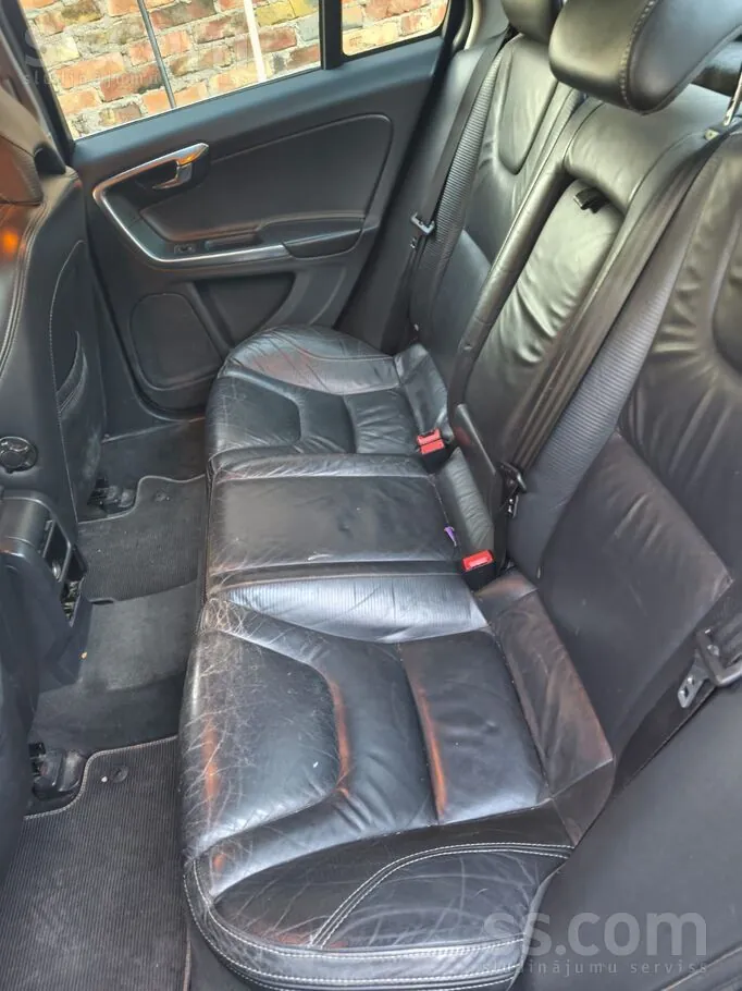 Volvo S60 2012 photo 4
