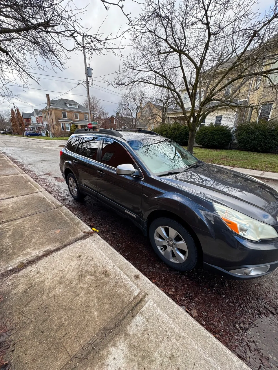 Subaru Outback 2010 photo 2