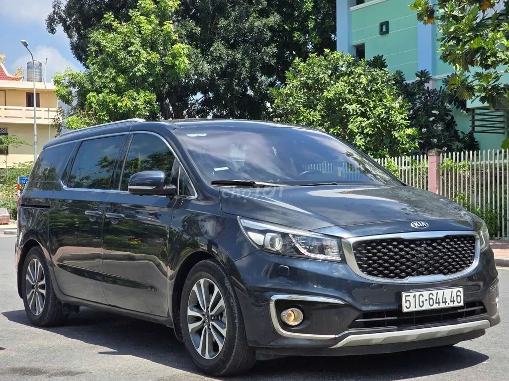 Kia Sedona 2018 photo 2