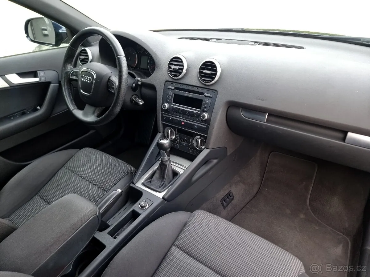 Audi A3 2012 photo 2
