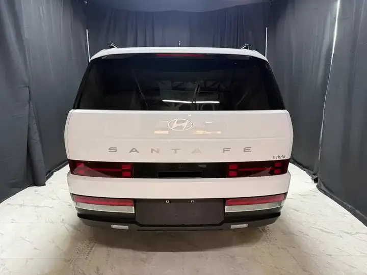 Hyundai Santa Fe 2026 photo 5