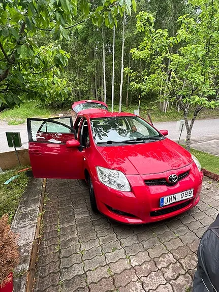 Toyota Auris 2009 photo 2