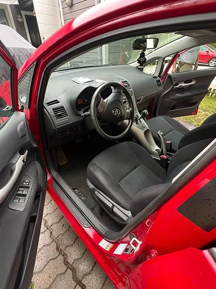 Toyota Auris 2009 photo 3