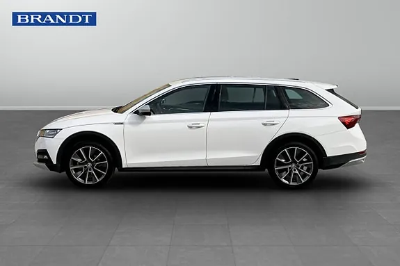 Skoda Octavia Scout 2023 photo 4