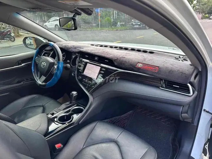 Toyota Camry 2021 photo 3