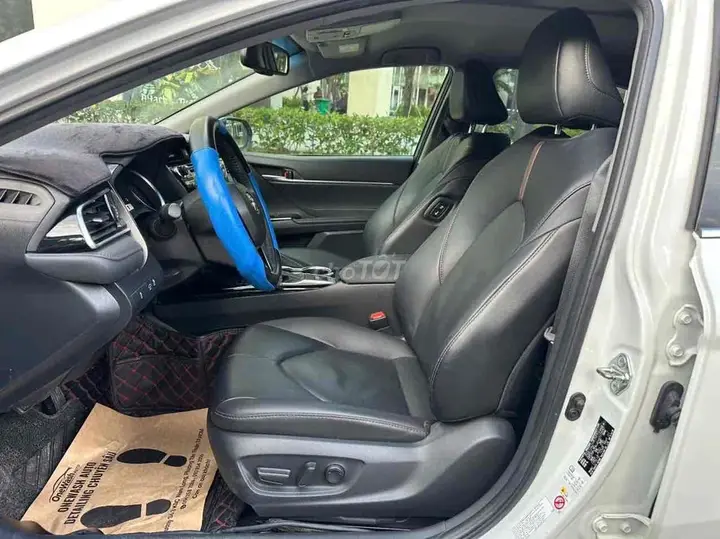 Toyota Camry 2021 photo 2