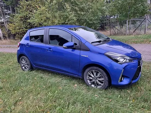 Toyota Yaris 2018 photo 2