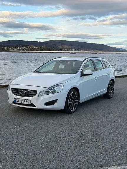 Volvo V60 2013 photo 2