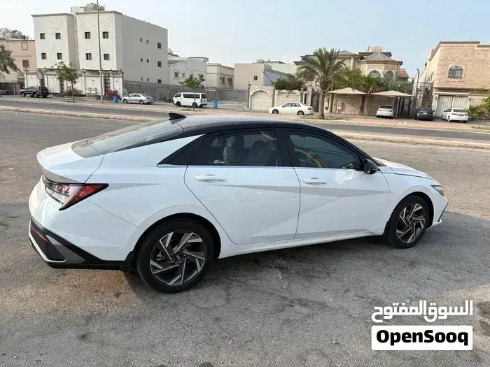 Hyundai Elantra 2026 photo 4