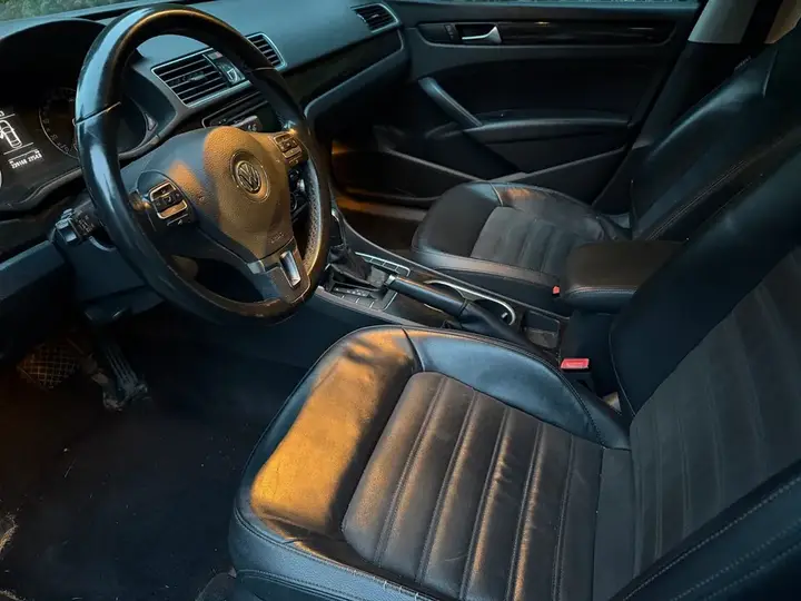 Volkswagen Passat 2014 photo 5