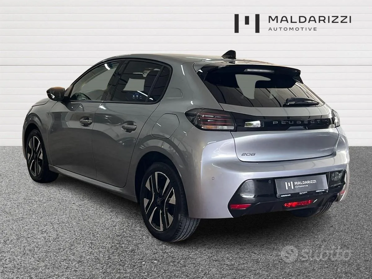 Peugeot 208 2025 photo 4